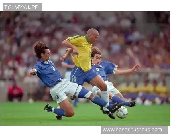 带球速度惊人的足球明星盘点与他们的精彩瞬间回顾